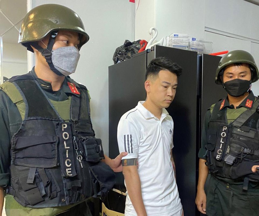 khoi to 14 doi tuong trong duong day danh bac 11 ty euro hinh 1