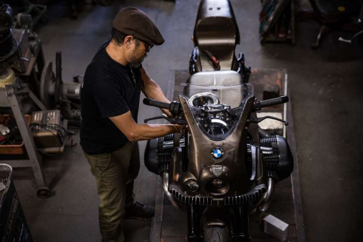 kham pha bmw r18 phien ban do the wal co mot khong hai hinh 3