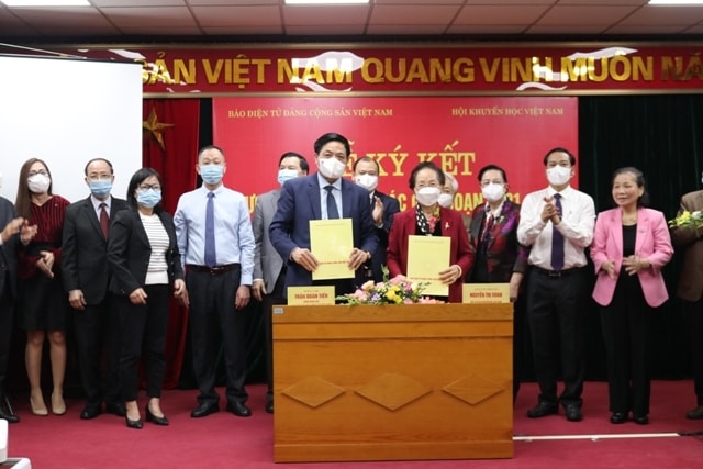 bao dien tu dang cong san viet nam tap trung tuyen truyen ve khuyen hoc khuyen tai xay dung xa hoi hoc tap hinh 1