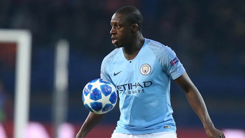 dau cham het cho hau ve benjamin mendy o clb man city hinh 2