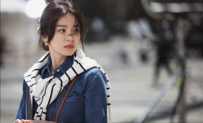 dien xuat gay tranh cai cua song hye kyo trong now we are breaking up hinh 3