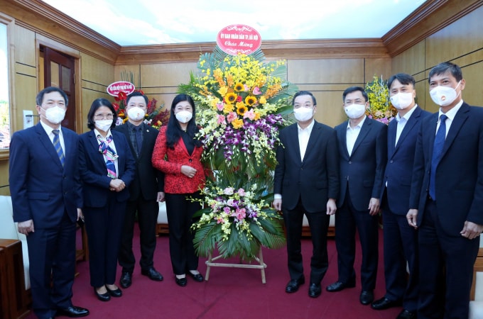 chu tich ha noi chuc mung uy ban mttq viet nam thanh pho nhan ngay truyen thong hinh 1