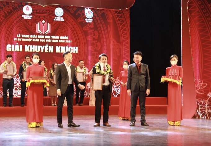 muon thuc hien doi moi giao duc can co su tuong tac giua nha giao va nha bao hinh 1