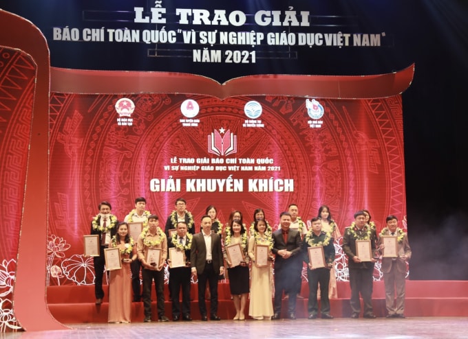 muon thuc hien doi moi giao duc can co su tuong tac giua nha giao va nha bao hinh 2