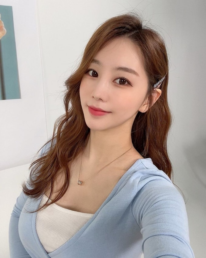 nu dien vien hwang bo mi ngat xiu khi bi kien ra toa vi qua lai voi dan ong da co gia dinh hinh 2