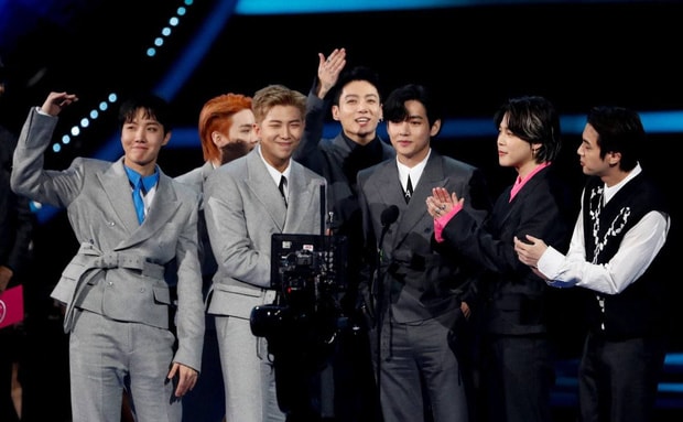 bts gianh ba giai thuong lon cua ama 2021 hinh 1