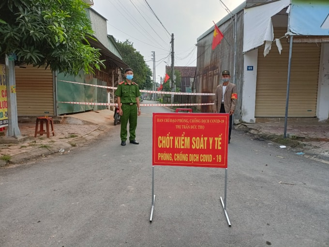 tu ngay 25 11 ha tinh tam dung mot so dich vu khong thiet yeu o duc tho hinh 1