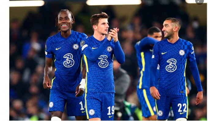 top 11 doi bong da vao vong knock out champions league hinh 10