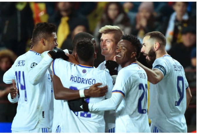 top 11 doi bong da vao vong knock out champions league hinh 6