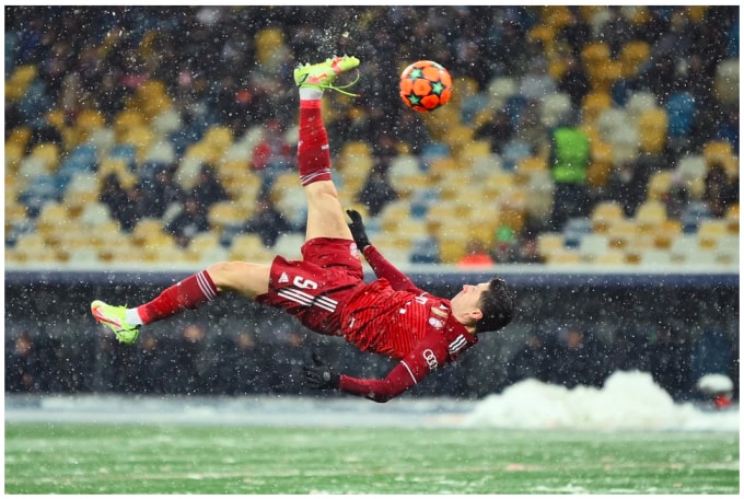 top 11 doi bong da vao vong knock out champions league hinh 8