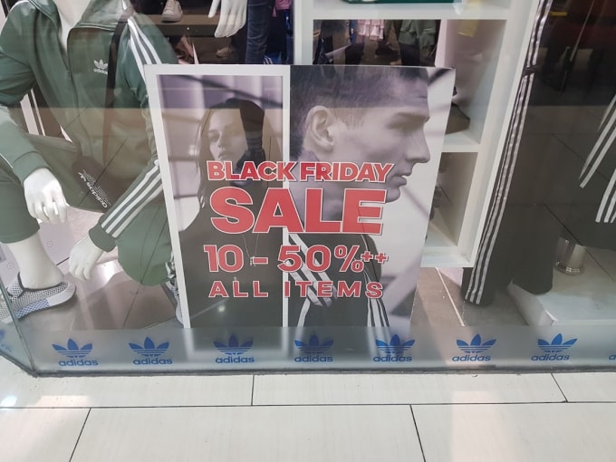 loi dung black friday de chay hang ton hang e hang loi mot hinh 3