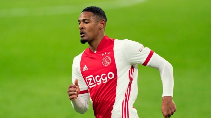 tien dao ajax gay sot khi thiet lap cot moc lich su champions league hinh 1