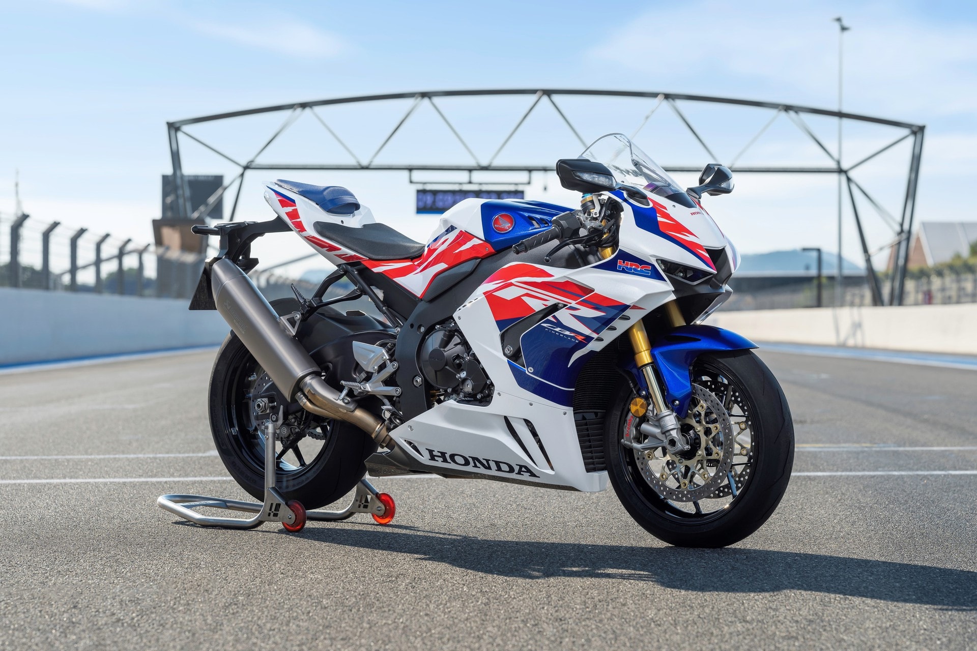 honda cbr1000rr r ra mat duoc nang cap hieu nang va co them ban dac biet hinh 3