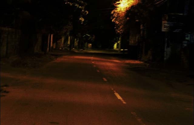 3 ke gia danh canh sat hinh su de cuop xe may trong dem da bi sa luoi hinh 1