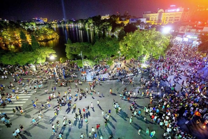 kinh te ban dem don bay cho du lich ha noi khi dich covid 19 co ban duoc khong che hinh 1