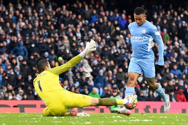 man city doi lai ngoi nhi bang tu tay liverpool hinh 1
