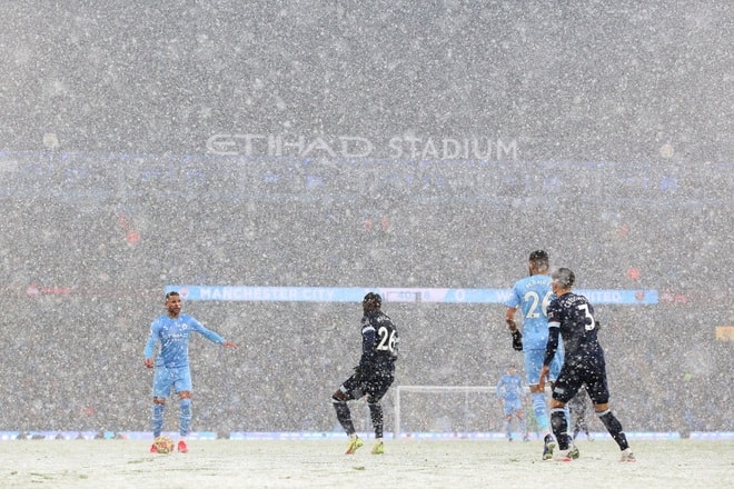 man city doi lai ngoi nhi bang tu tay liverpool hinh 3