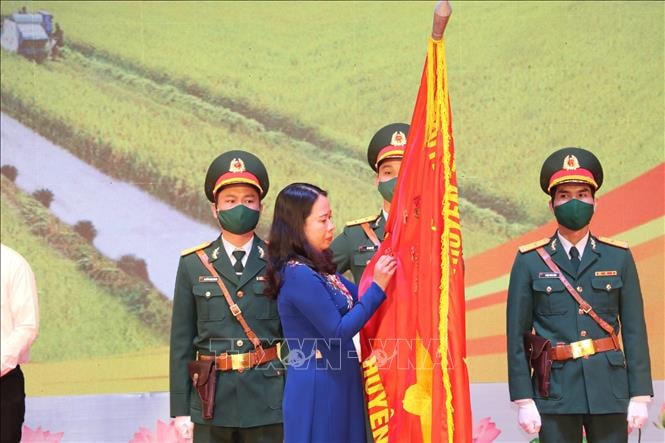 pho chu tich nuoc vo thi anh xuan du le cong bo huyen yen mo dat chuan nong thon moi hinh 1