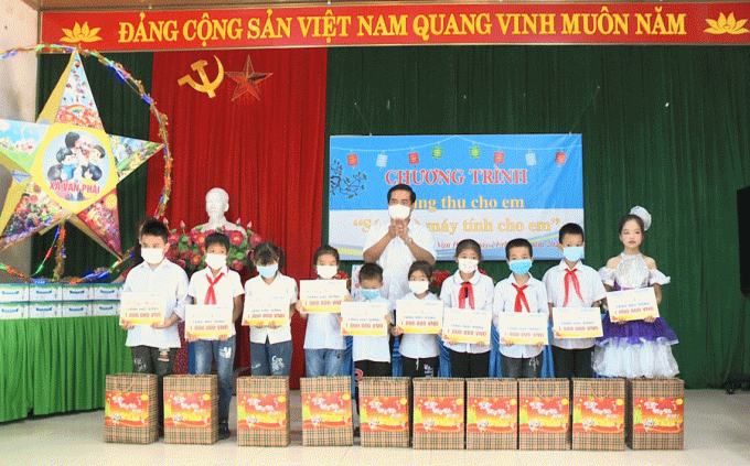 y nghia nhan van tu chuong trinh song va may tinh cho em hinh 2