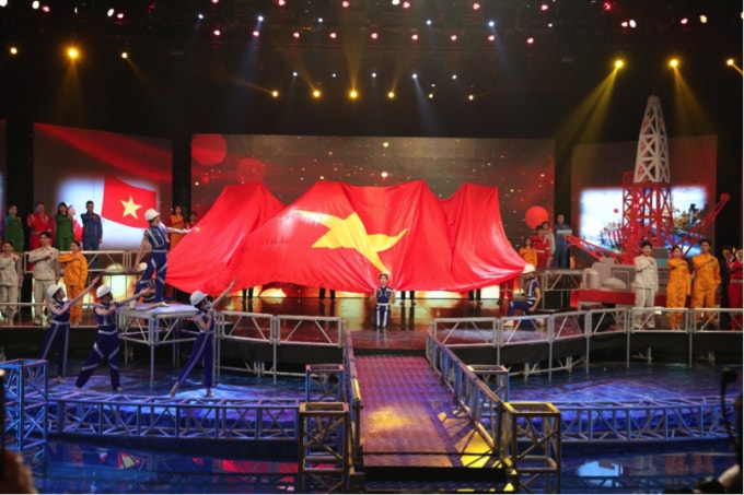 ky niem 60 nam ngay truyen thong nganh dau khi viet nam cung chuong trinh hanh trinh thap lua hinh 5