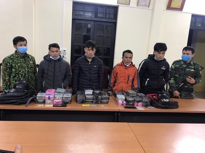 nong huy dong gan 100 bo doi bien phong triet pha vu van chuyen 100 banh heroin hinh 1