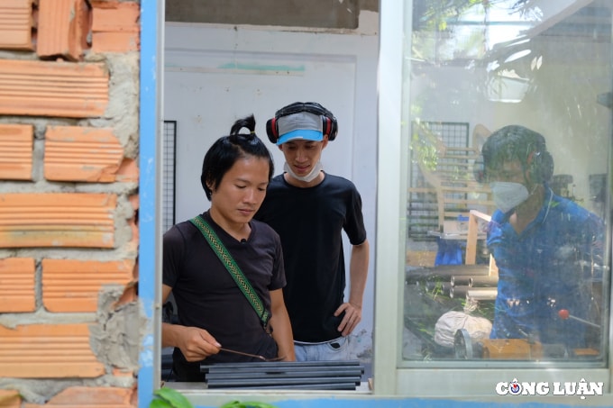 bo lam ky su cong nghe chang trai khoi nghiep thanh cong voi nghe lam chuong gio chua lanh hinh 2