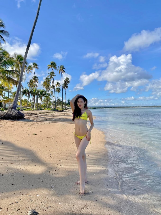 do thi ha khoe voc dang quyen ru trong loat anh bikini hinh 1