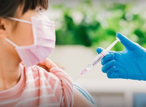 hon 80 tre tu 12 17 tuoi o an giang duoc tiem vaccine ngua covid 19 hinh 1
