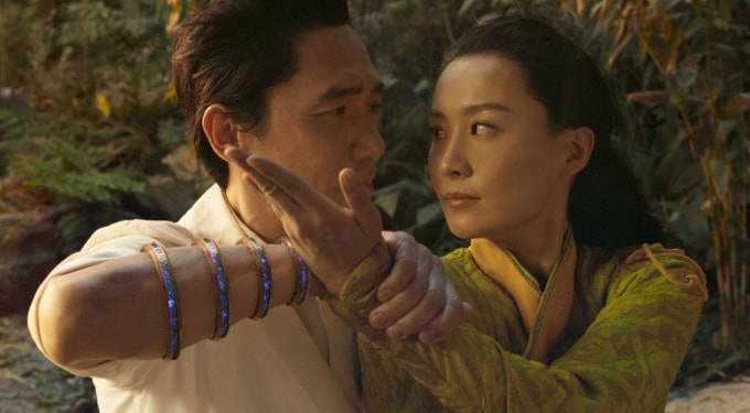 anh de luong trieu vy va nhung vai dien nang tinh tren man anh hinh 7
