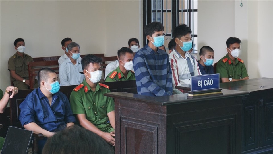 cuop tien cua hoc sinh bon doi tuong linh an 16 nam tu hinh 2