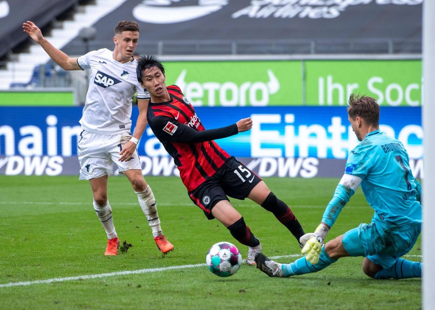 nhan dinh tran hoffenheim vs frankfurt 21h30 ngay 04 12 hinh 1