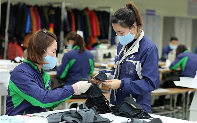 tet nguyen dan 2022 nguoi lao dong nao se co co hoi duoc nhan 300000 dong hinh 1