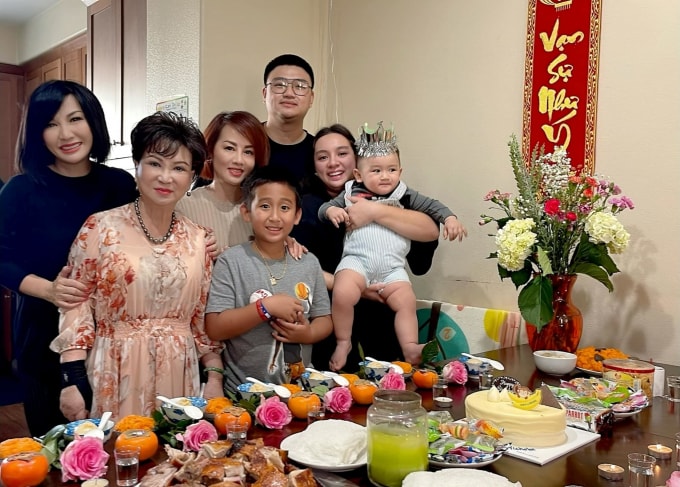 con gai ruot phi nhung lan dau chia se ve bo ruot va ten that cua minh hinh 1