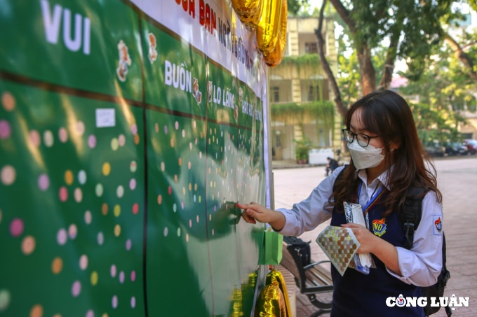 ha noi 50 hoc sinh khoi 12 bat dau den truong hoc truc tiep hinh 5