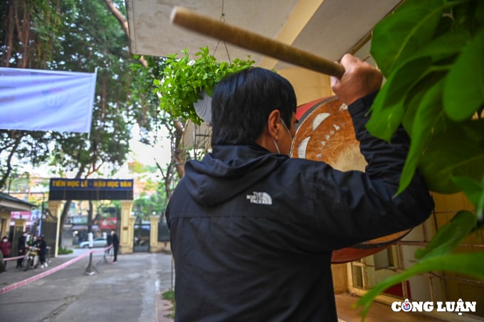 ha noi 50 hoc sinh khoi 12 bat dau den truong hoc truc tiep hinh 6
