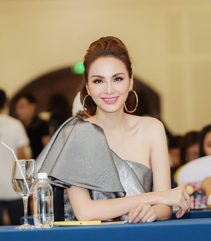 nhung nguoi dep viet ghi dau an tren dau truong nhan sac quoc te hinh 4