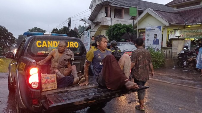 nui lua phun trao o indonesia khien 14 nguoi chet hang chuc nguoi bi thuong hinh 2