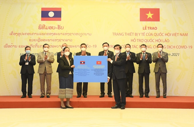 quoc hoi viet nam ho tro quoc hoi lao thiet bi y te trong phong chong dich covid 19 hinh 1