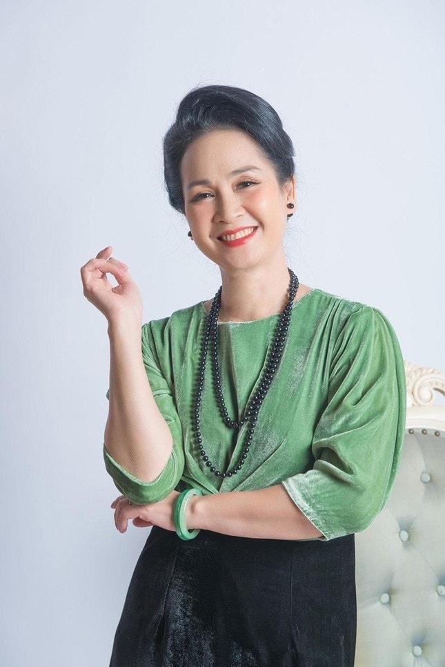 nsnd lan huong trong thuong ngay nang ve khien khan gia uc che hinh 4