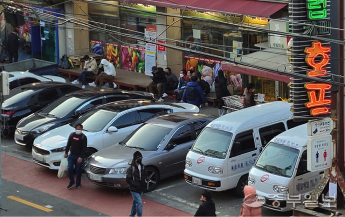 covid 19 gay kho khan nguoi nuoc ngoai dua nhau lay xe rieng lam taxi bat hop phap o han quoc hinh 1