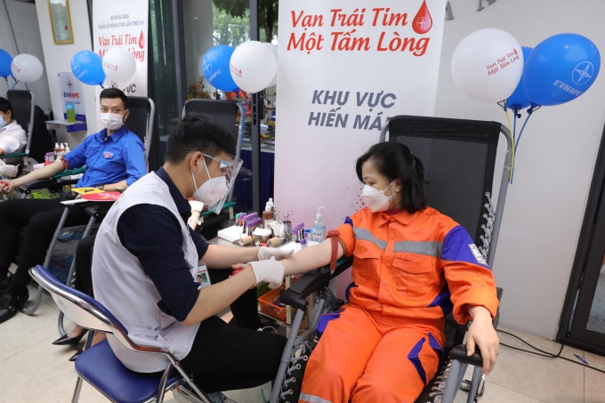 evnnpc huong ung hien mau trong tuan le hong lan thu vii hinh 1