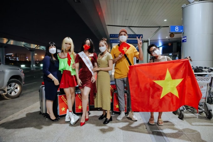 mang hon 200kg hanh ly vu huyen dieu rang ro len duong thimiss eco teen international tai ai cap hinh 3