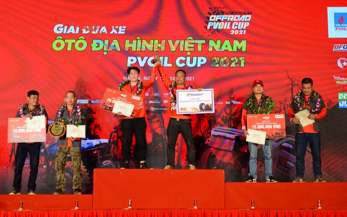 pvoil voc 2021 trao giai cho nhung van dong vien xuat sac mua giai thu 13 hinh 1