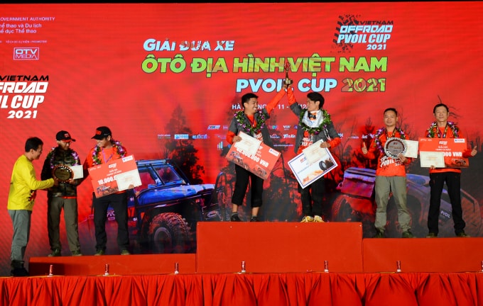 pvoil voc 2021 trao giai cho nhung van dong vien xuat sac mua giai thu 13 hinh 2
