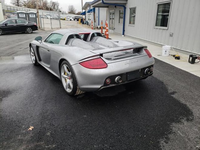 sieu xe porsche carrera gt 2005 bi tai nan duoc rao ban hon 8 ty dong hinh 3