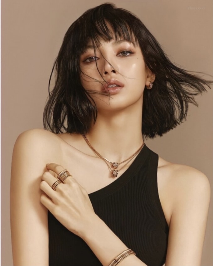 lisa blackpink lot top 20 phu nu duoc nguong mo nhat 2021 hinh 3