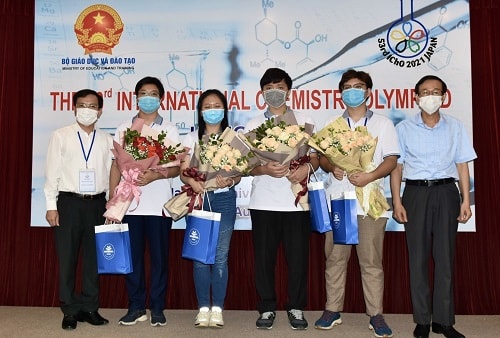 nam 2021 hoc sinh viet nam dat 12 huy chuong vang olympic quoc te hinh 1