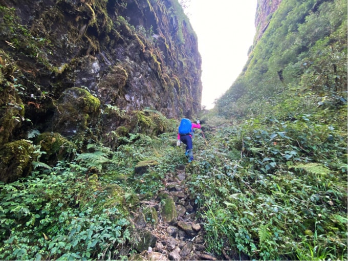 ngam binh minh va hoang hon tren dinh ngu chi son de nhat hung son tay bac hinh 4