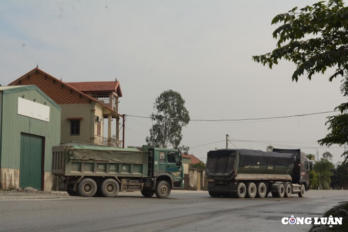 nguoi dan bat an vi cac hung than tren quoc lo tai nghe an hinh 12