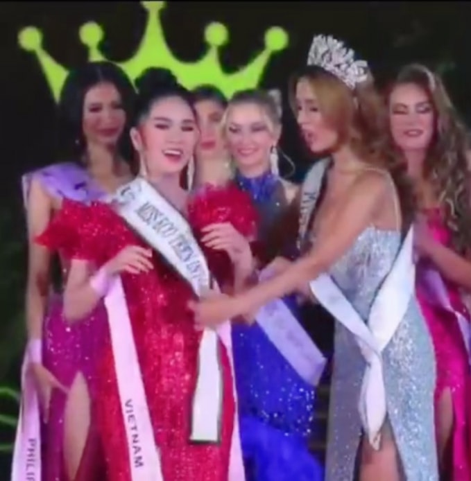 bella vu huyen dieu long lay dang quang miss eco teen international 2021 hinh 3